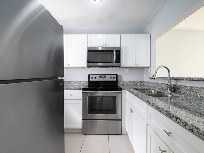 Building Photo - 5228 4th St