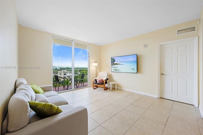 Foto del edificio - 215 SW 42nd Ave