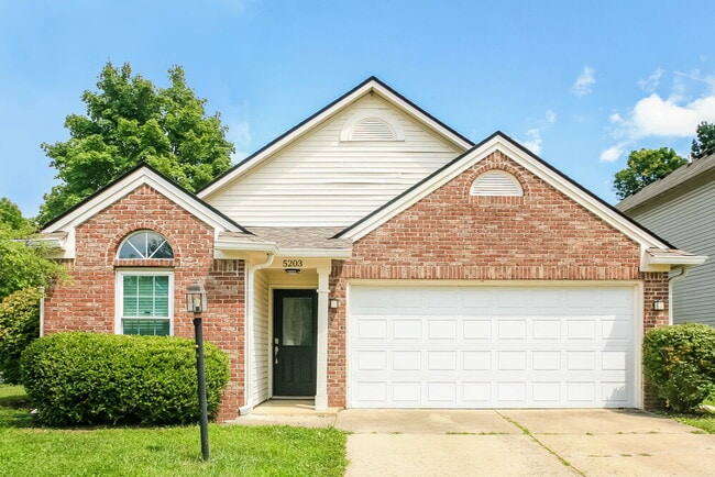Building Photo - 5203 Pin Oak Dr