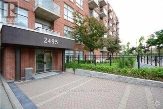Building Photo - 2495-2495 Dundas St W