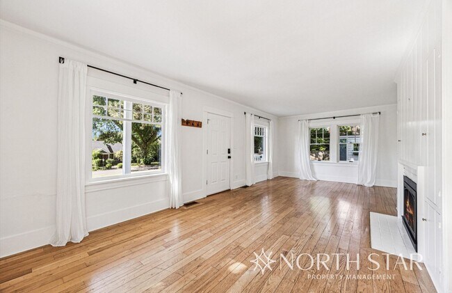 Building Photo - Charming Broadmoor Historic Farmhouse on a...