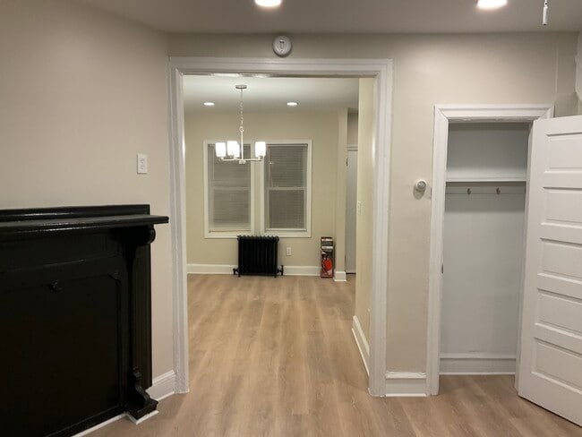 Foto del edificio - 5221 Beaumont Ave