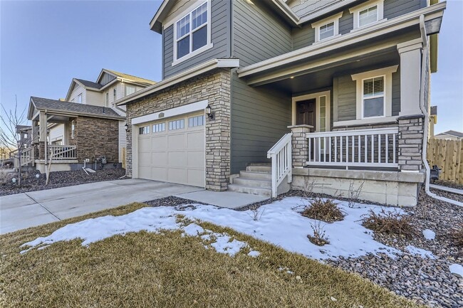 Building Photo - Stunning New Build in Aurora with Sleek Fi...
