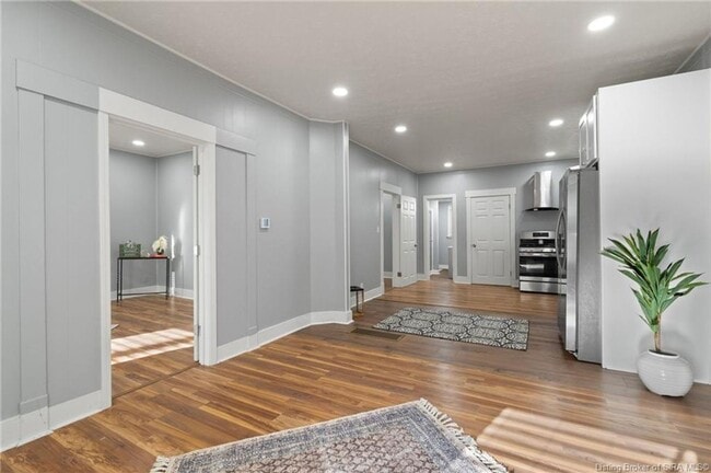 Building Photo - 352 Kahl Ct