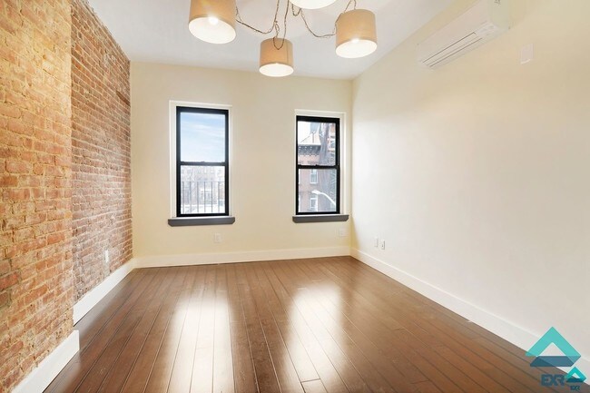 Building Photo - 1109 Fulton St