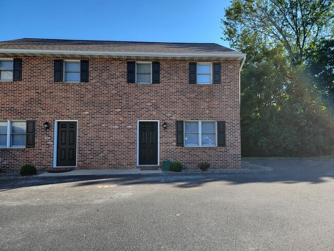 Building Photo - 1520 N Reading Rd