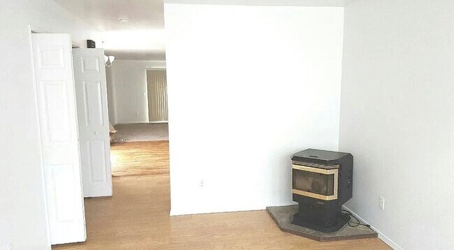 Foto del edificio - 2403 S Atlantic St