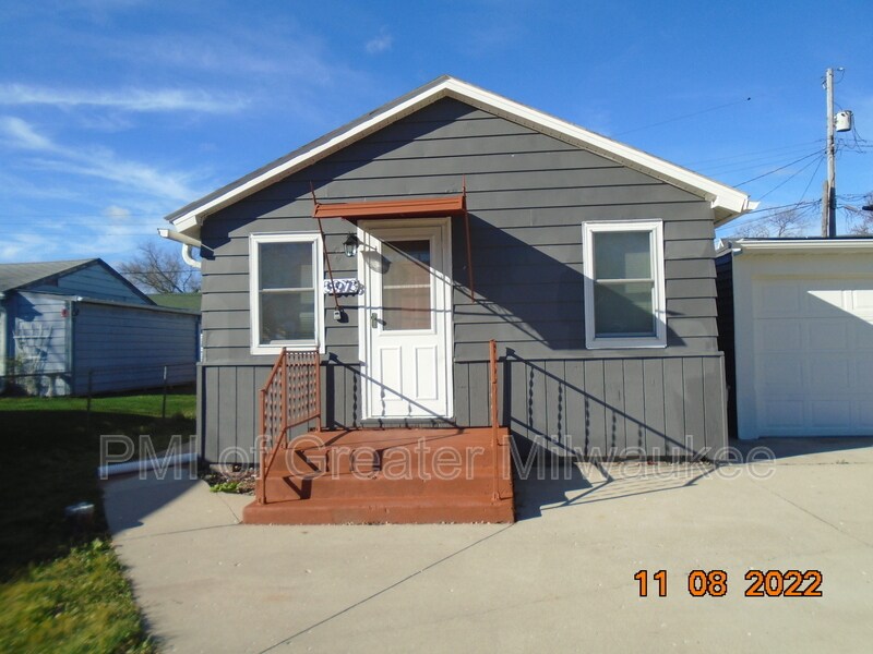 5973 S 32nd St, Greenfield, WI 53221 House Rental in Greenfield, WI