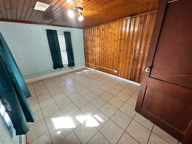 Foto del edificio - 1755 Ashville Rd