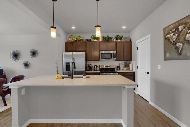 Foto del edificio - $2000 | 3BR/2.5BA | Newly Built Townhome f...