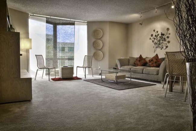 Foto del edificio - 1126 N La Salle Dr