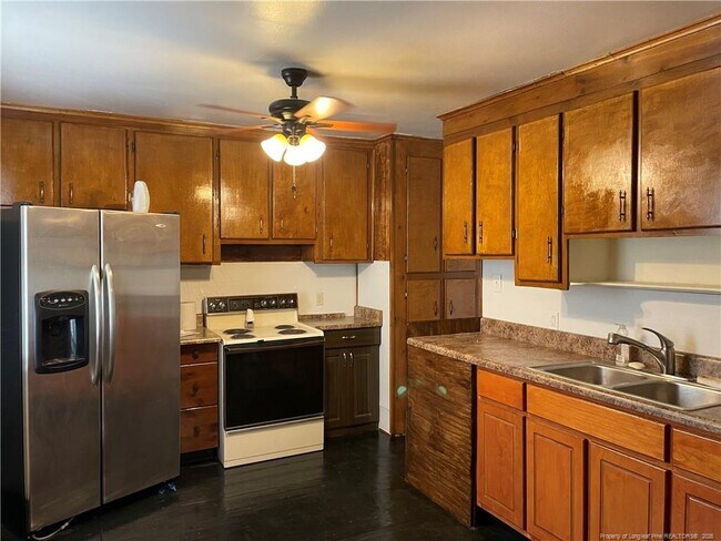 Foto del edificio - 521 E 5th Ave