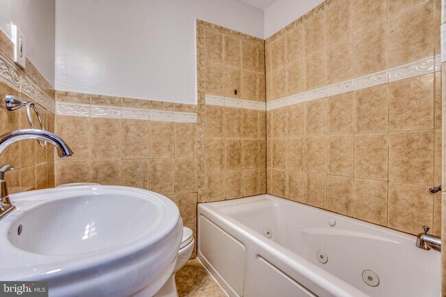 Building Photo - 4339 Seidel Ave