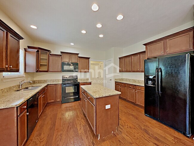 Foto del edificio - 6943 Calderwood Dr