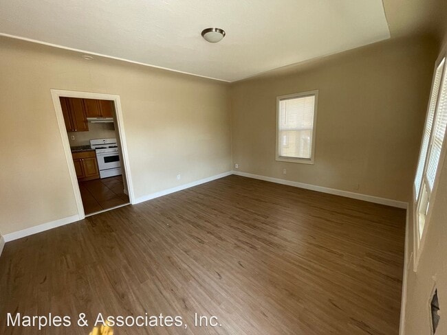 Foto del edificio - 4 br, 2 bath House - 451 E. 9th Street