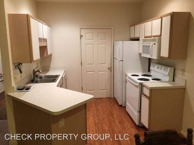 Primary Photo - 2 br, 2 bath House - 3202 Renwood Blvd #302