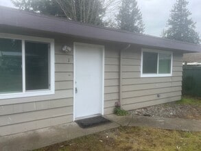 Building Photo - 3100 NE 18th St