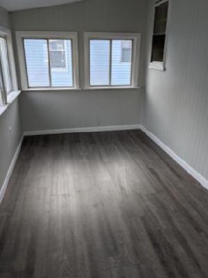 Foto del edificio - 64-66 Bartlett Ave