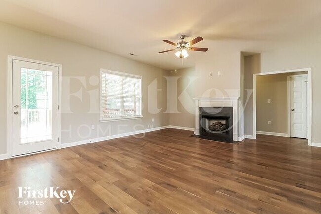 Building Photo - 340 Norwood Dr