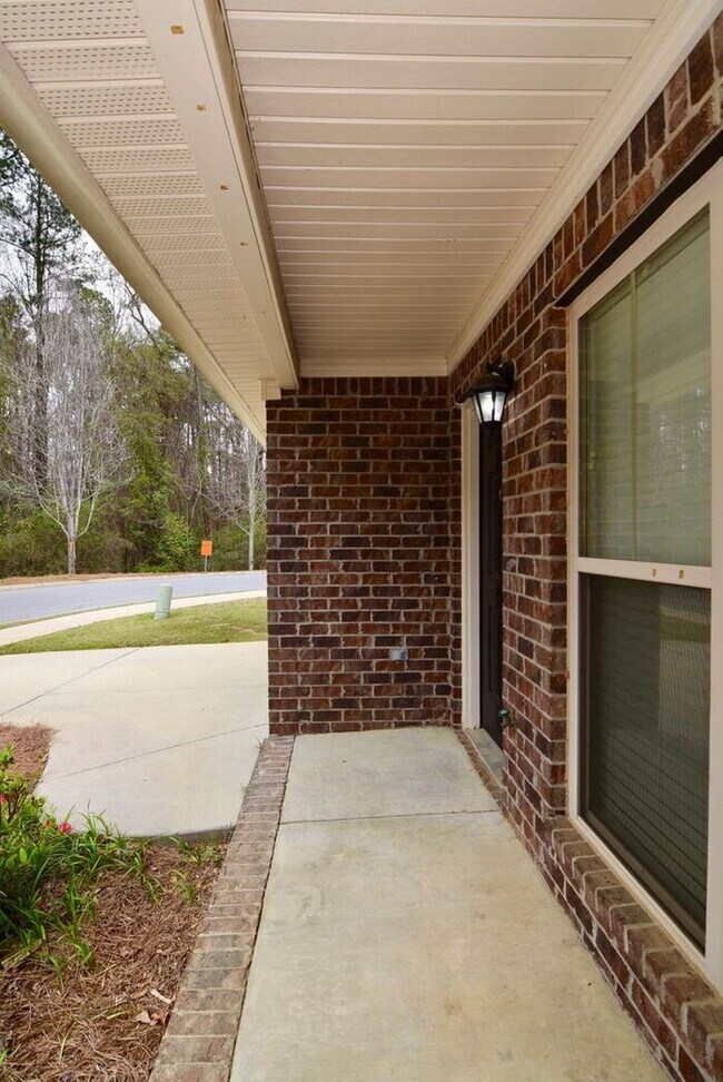Building Photo - 350 Connor Cir