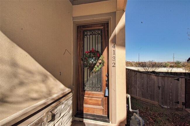 Foto del edificio - 4132 Boardwalk Blvd