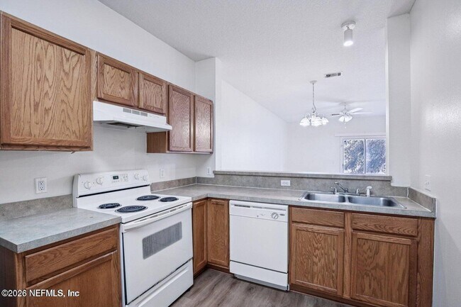 Foto del edificio - 7818 Melvin Rd