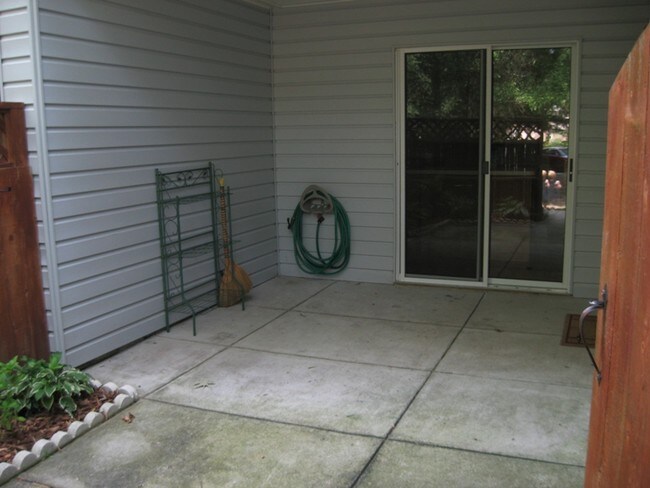 Foto del edificio - 459 Summerwalk Cir