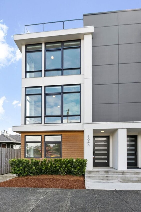 Primary Photo - Stunning Built Green Alki Townhome w/ Roof...
