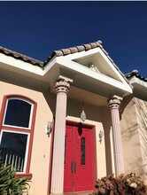 Building Photo - 31063 E Sunset Dr N