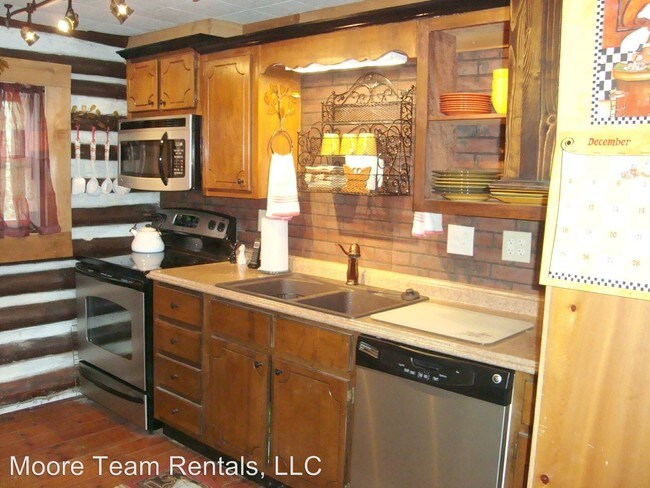 Building Photo - 2 br, 2 bath House - 560 Waddell Dr.
