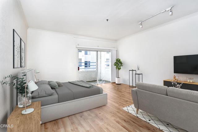 Building Photo - 300 N El Molino Ave