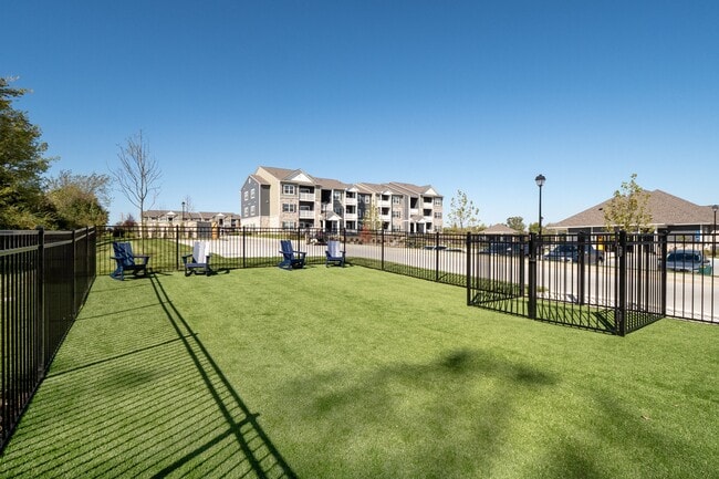 Building Photo - Aventura at St. Peters