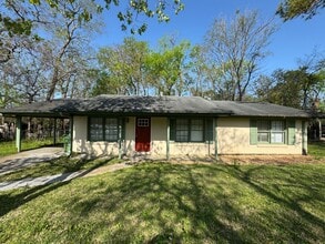 Building Photo - 3242 Fairway Dr