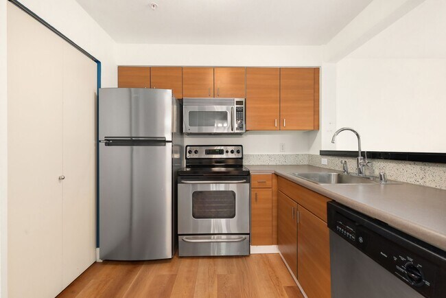 Foto del edificio - Modern Cap Hill 1 Bedroom with Garage Parking & Laundry Room