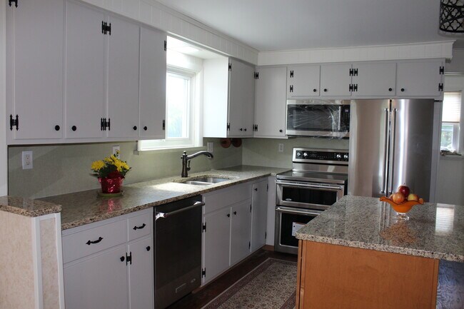 Cocina - 27 Commonwealth Ave