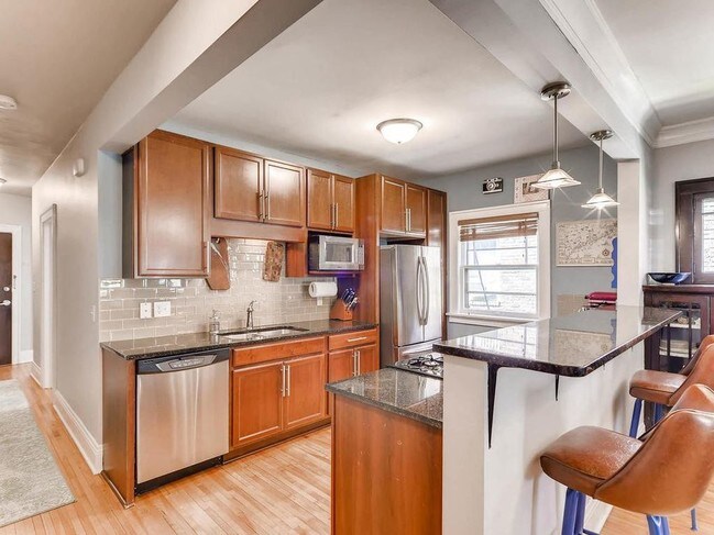 Foto del edificio - 3542 Emerson Ave S