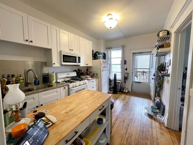 Foto del edificio - 601 NE Main St