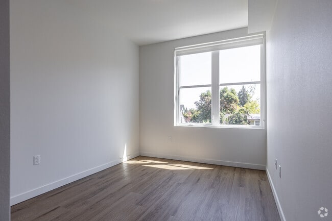 2BR, 1.5BA - 805SF - The Robert