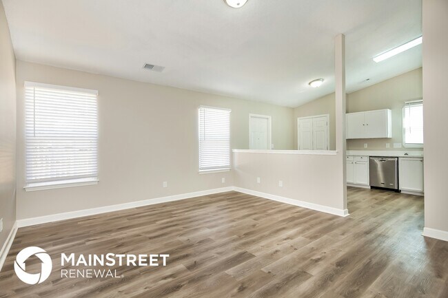 Foto del edificio - 2111 Pleasant Dale Dr