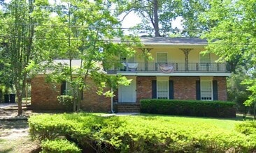Building Photo - 1302 San Luis Rd