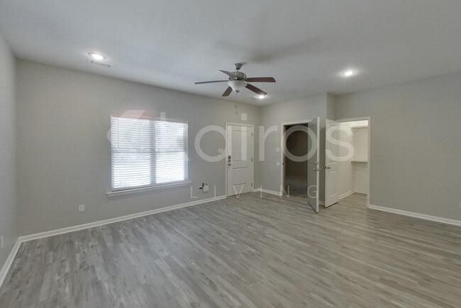 Building Photo - 1708 Wilson Road Unit A