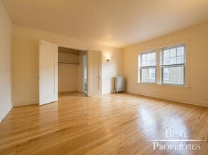 Building Photo - 4904 N Hoyne Ave