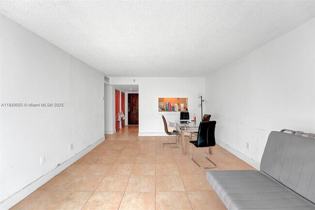 Building Photo - 488 NW 165th St