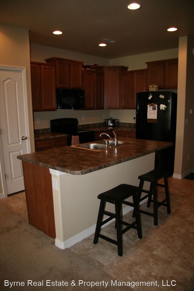 Building Photo - 3 br, 2.5 bath House - 1637 Gold Hill Mesa Dr