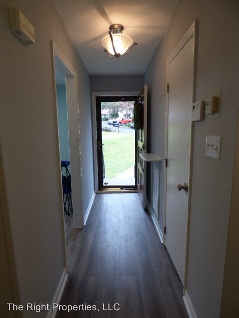 Foto del edificio - 3 br, 3 bath House - 5857 Branchwood Rd