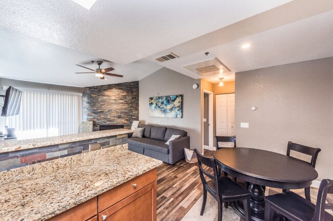 Foto del edificio - 4200 S Valley View Blvd
