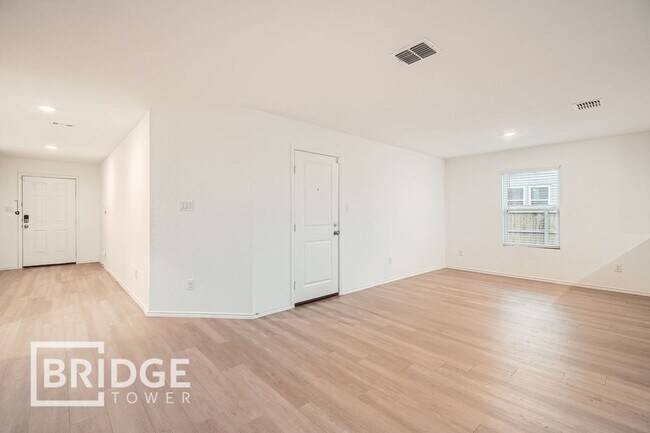 Building Photo - 6574 Runaway Row