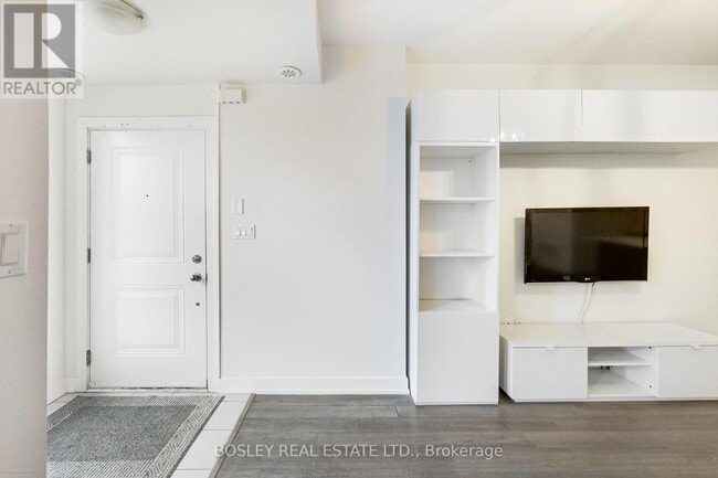 Building Photo - 10 Drummond St