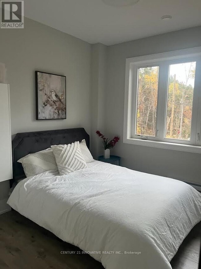 Photo du bâtiment - 2 Golf Ln