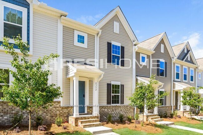 Building Photo - 8352 Waxhaw Hwy